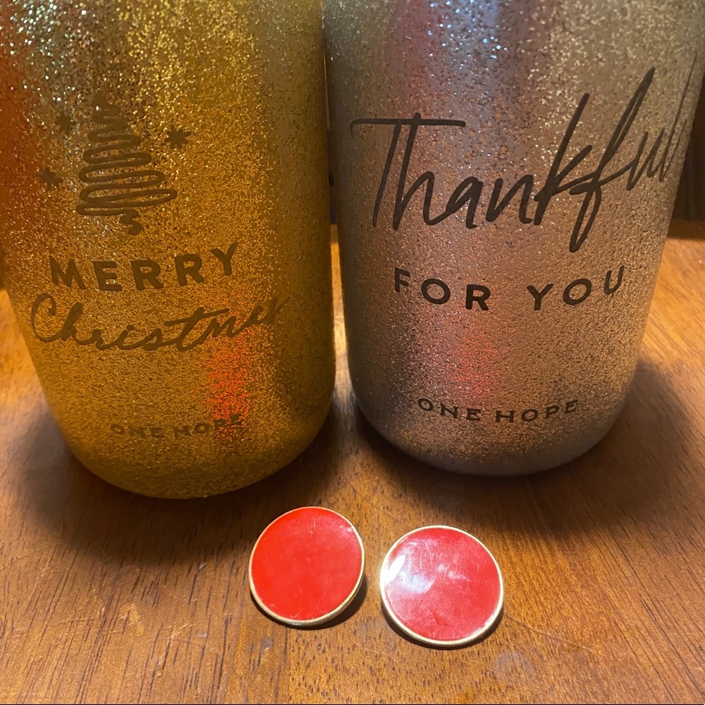 Round red earrings